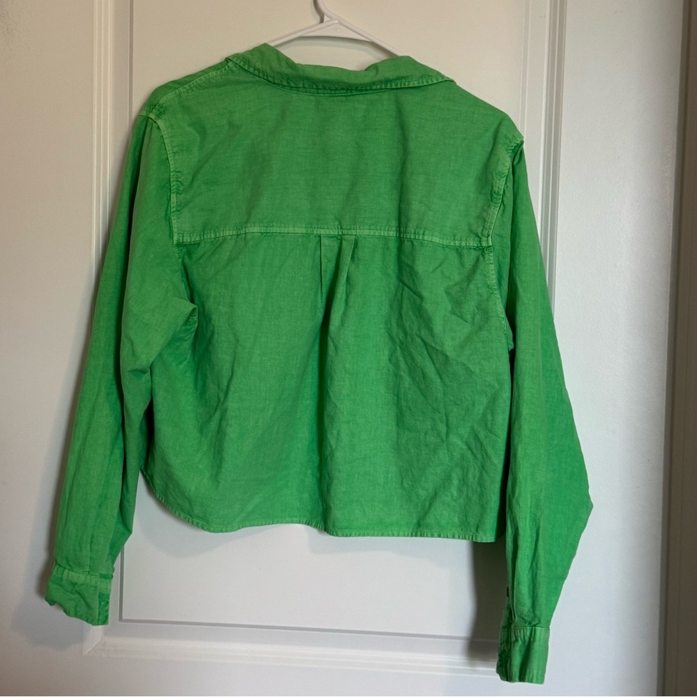 Cropped Green Button-Up Shacket Shirt - Picture 7 of 8